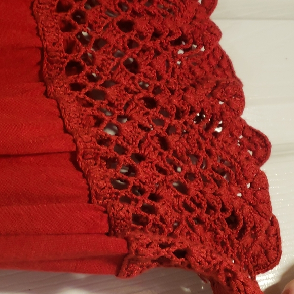 Red shirt with crochet sleeves and bottom of shirt by Baik Baik Honolulu - Picture 4 of 6